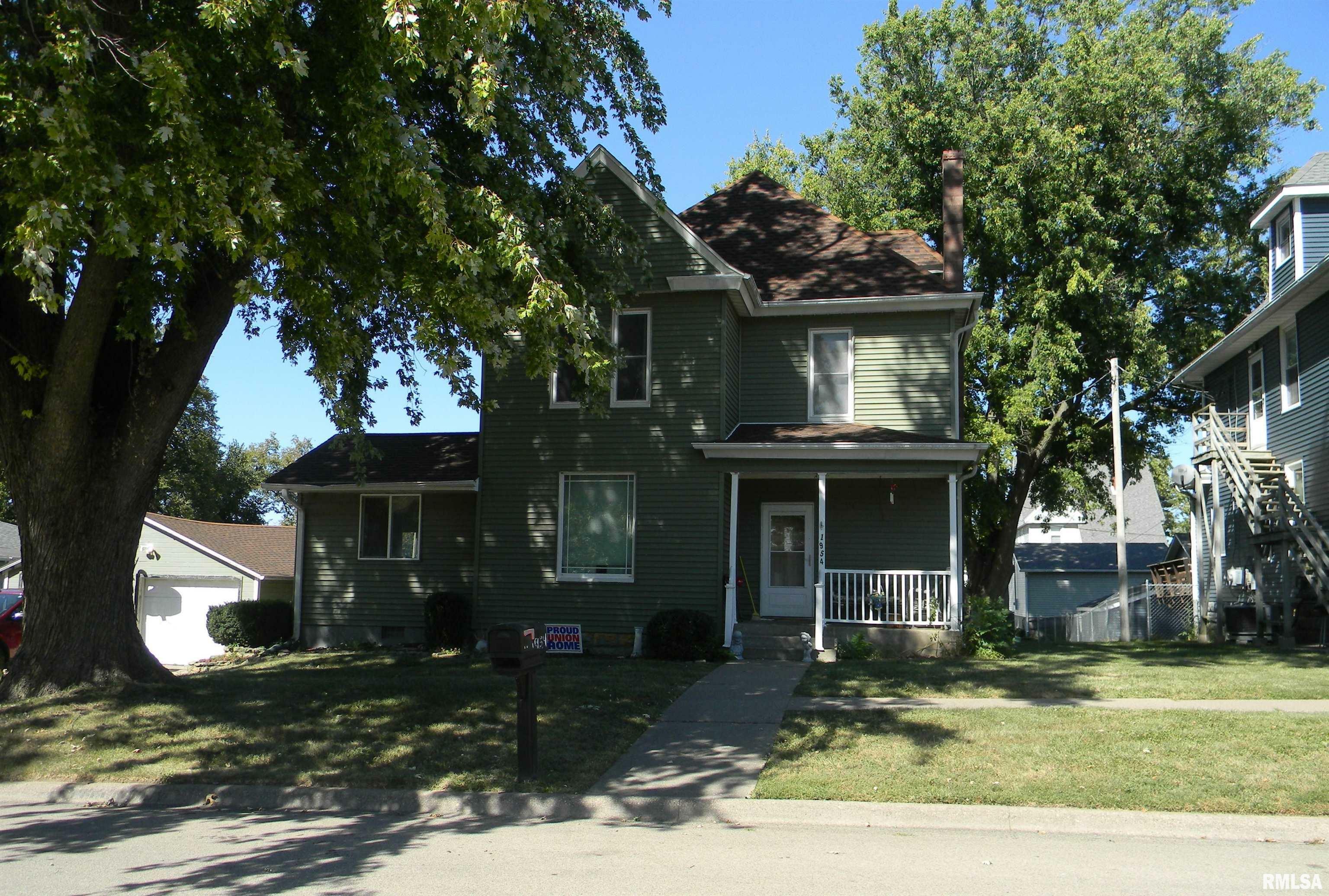 Property Photo:  1954 Glendale Road  IA 52732 