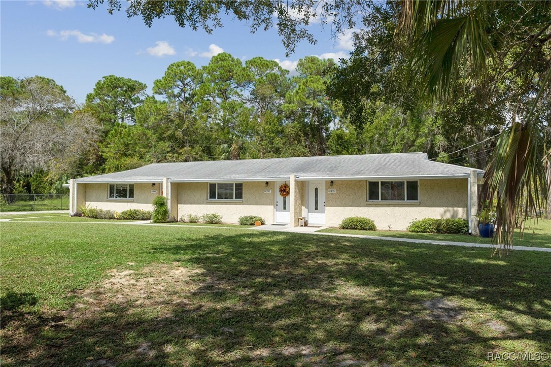 Property Photo:  8395 & 8389 W Homosassa Trail  FL 34448 