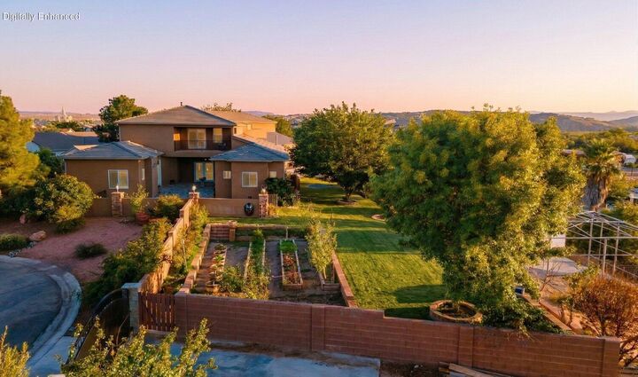 Property Photo:  1021 W Churrea St  UT 84780 