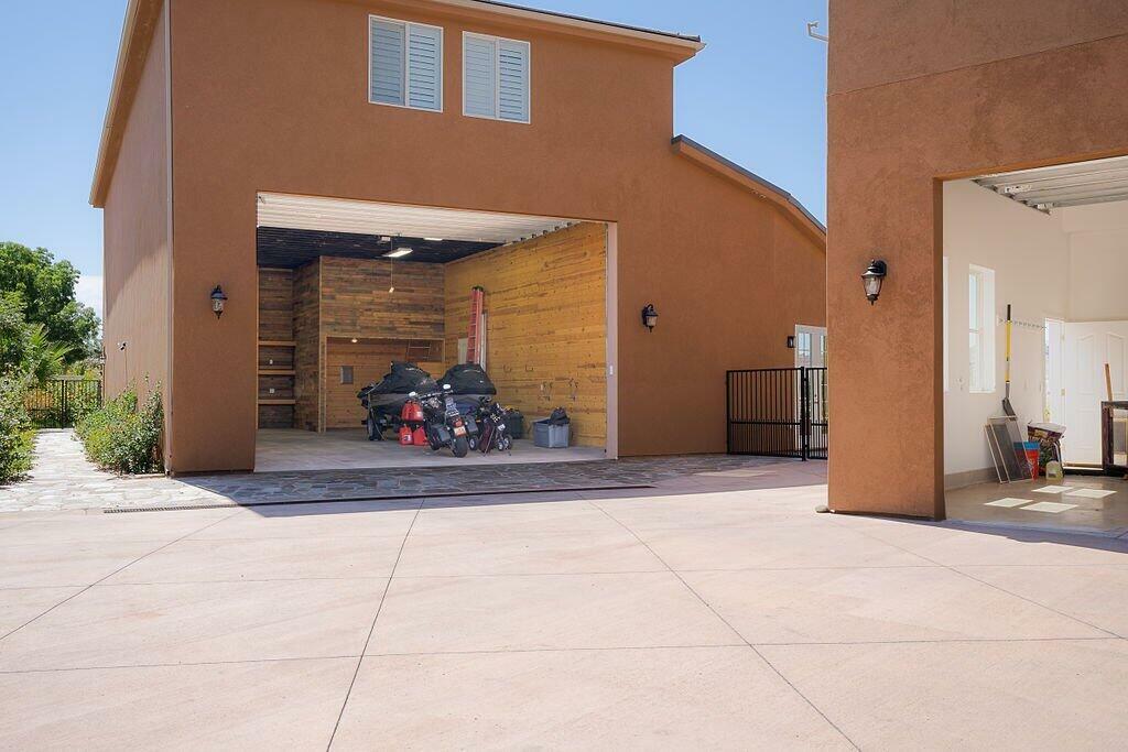 Property Photo: 1021 W Churrea St UT 84780