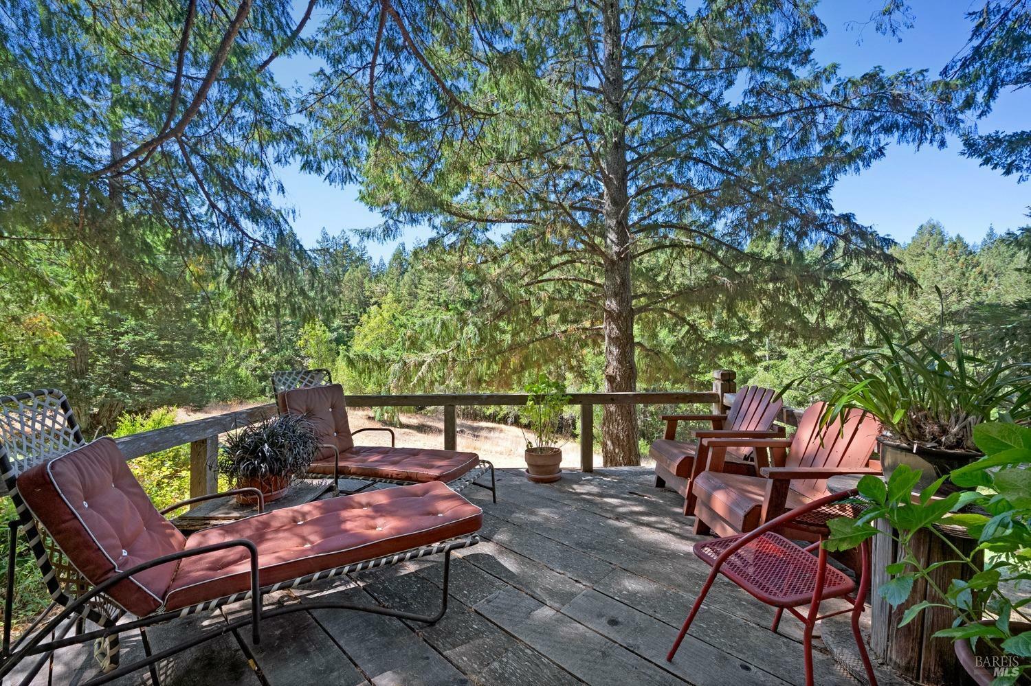 Property Photo:  2028 Sota Way  CA 95472 