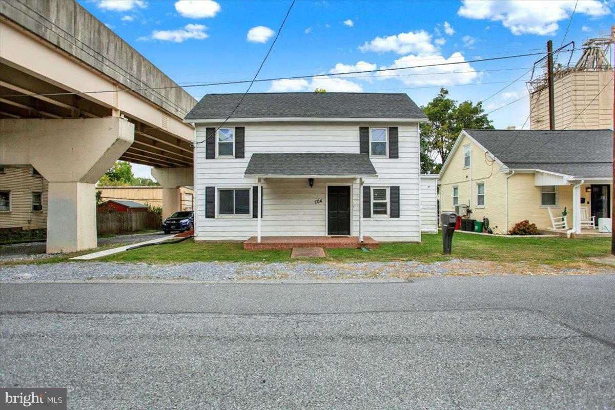 704 Square Street  Mount Joy PA 17552 photo