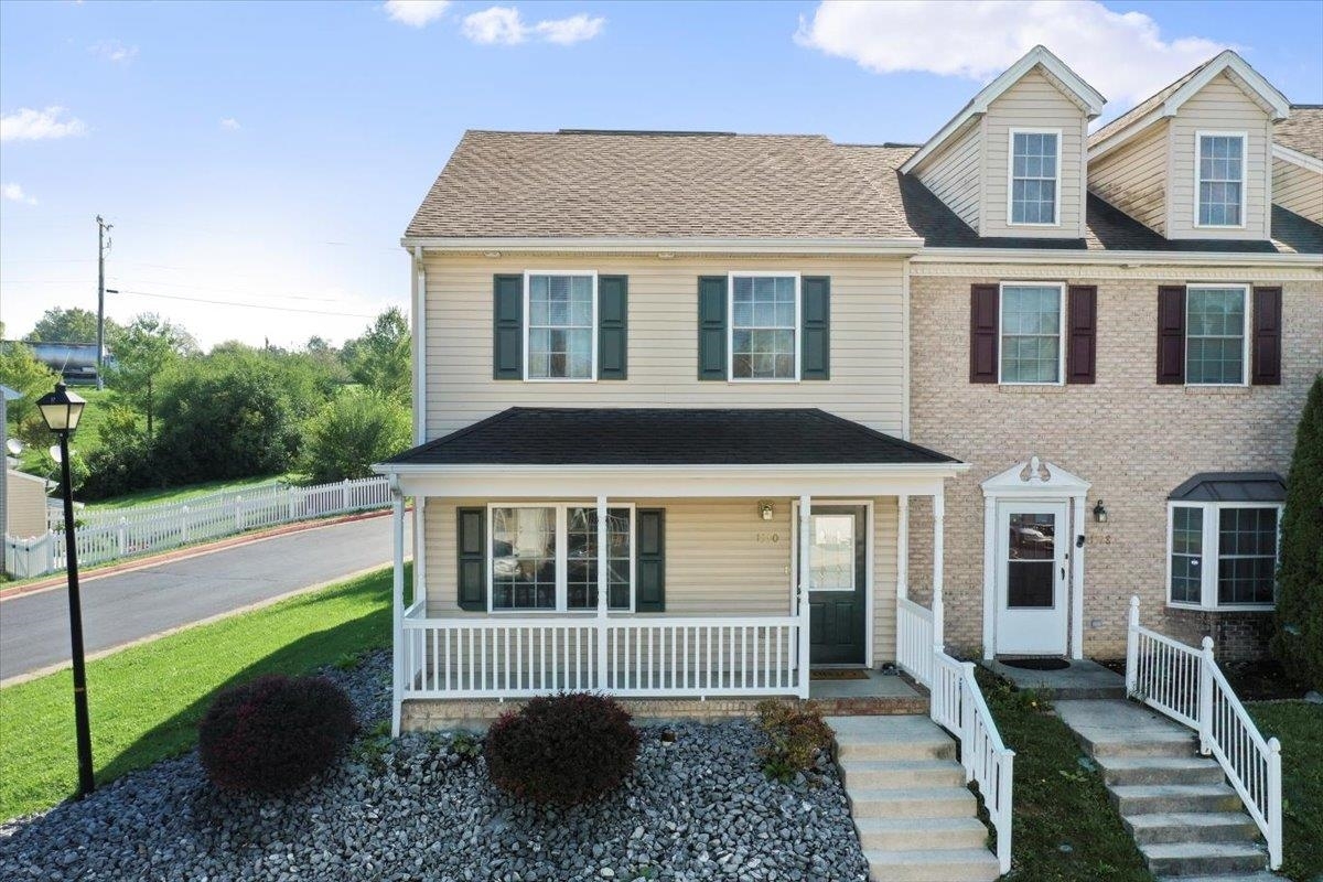 Property Photo:  1330 Old Windmill Cir  VA 22802 