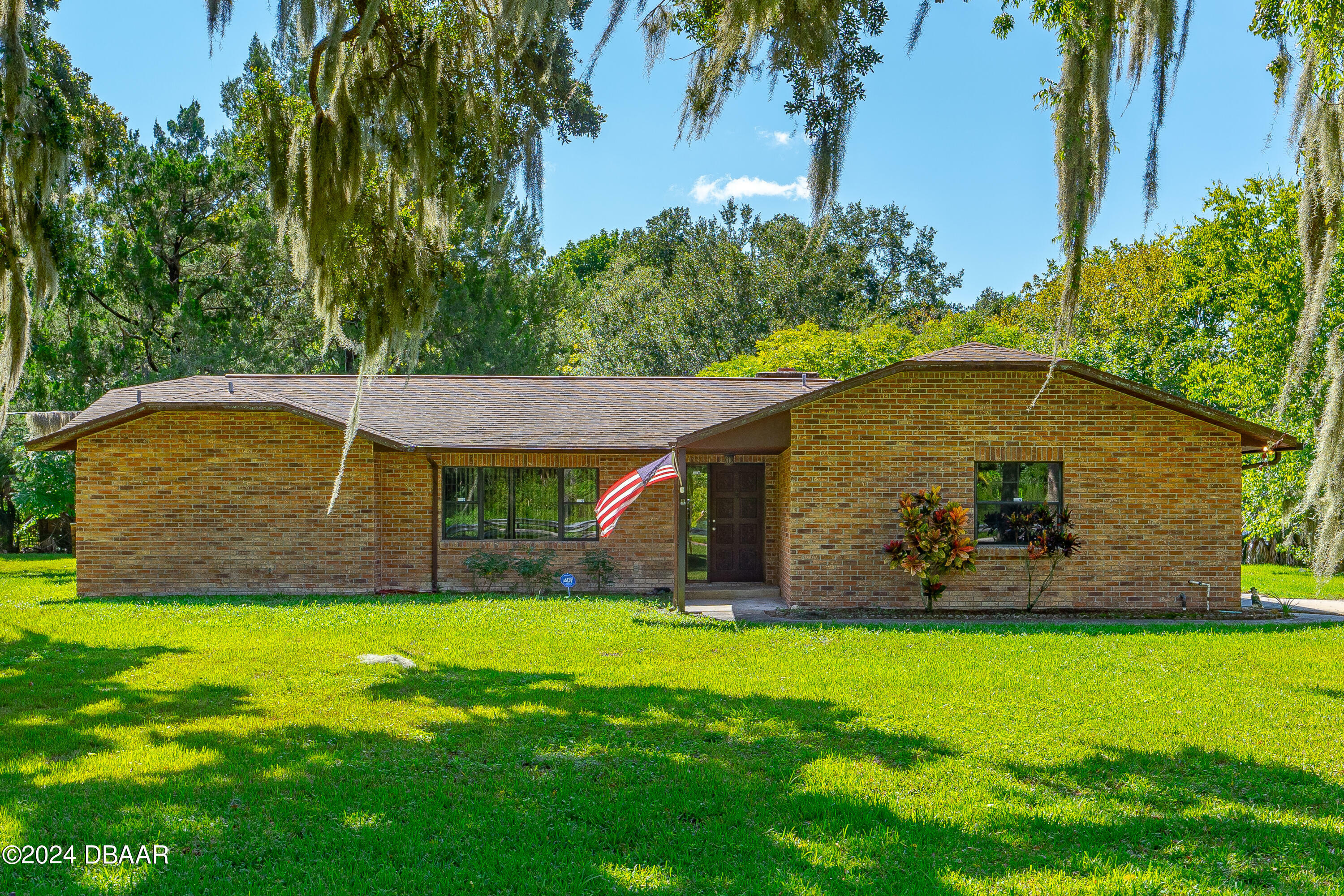 Property Photo:  942 Canalview Boulevard  FL 32129 