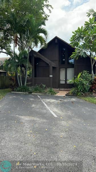 Property Photo:  483 N University Dr  FL 33324 