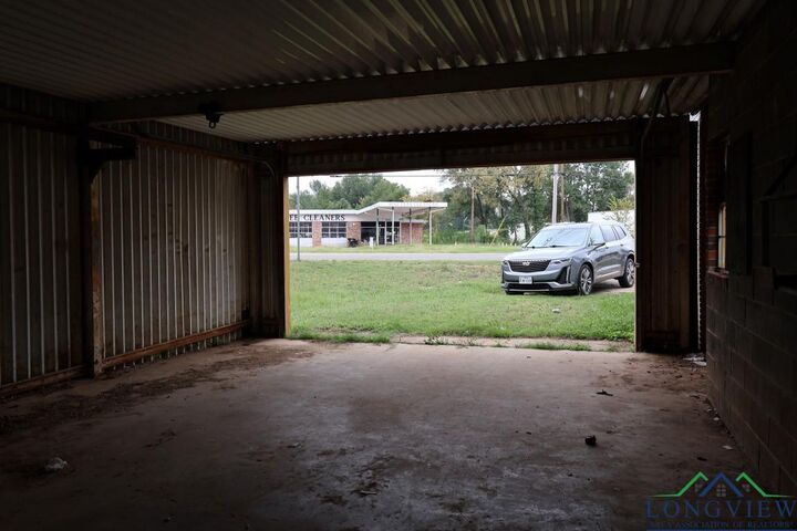 Property Photo:  507 Pine Tree Rd  TX 75605