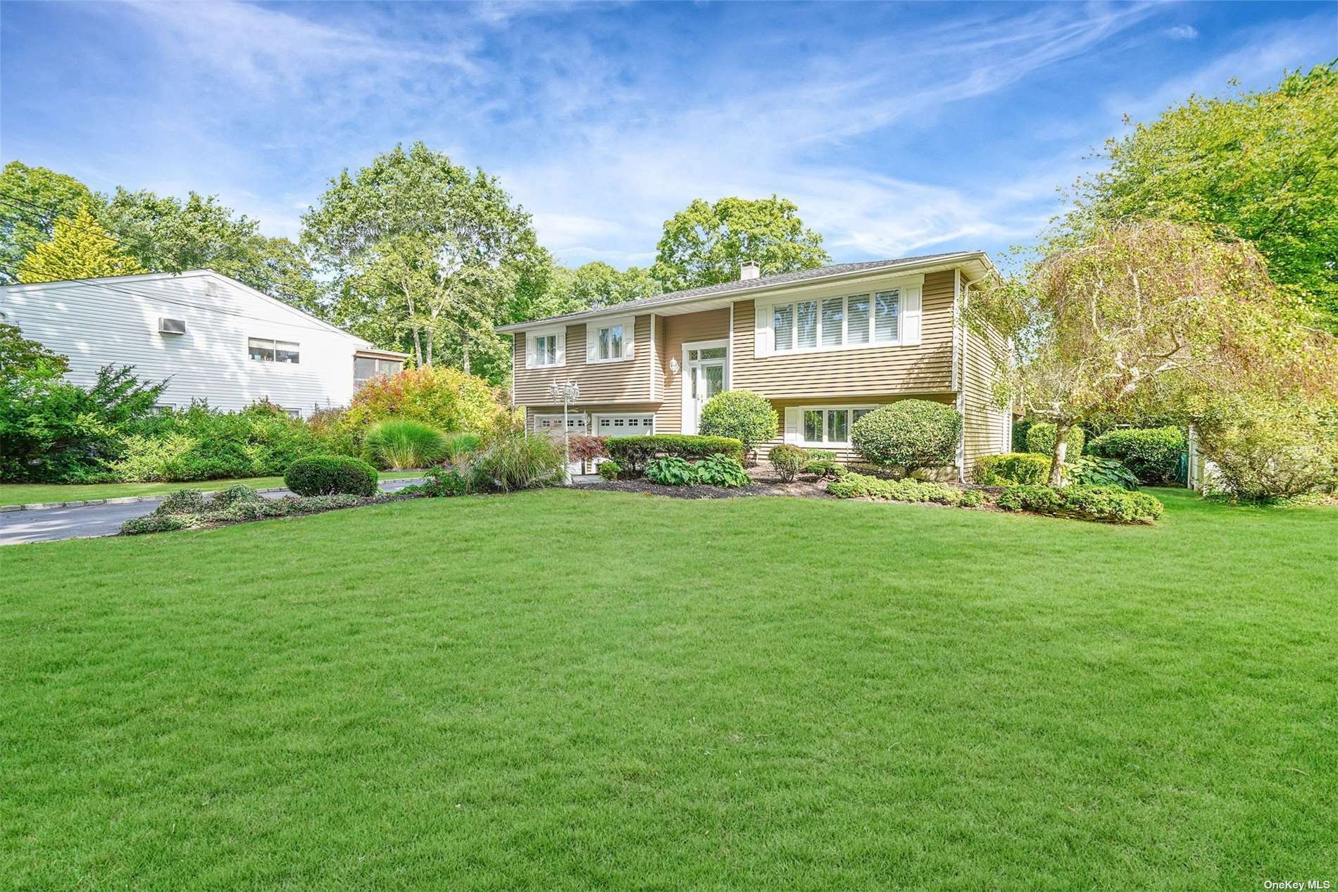 Property Photo:  147 Lincoln Drive  NY 11769 