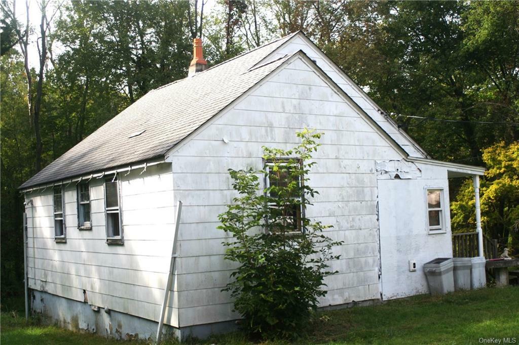 Property Photo:  1075 Spillway Road  NY 10588 