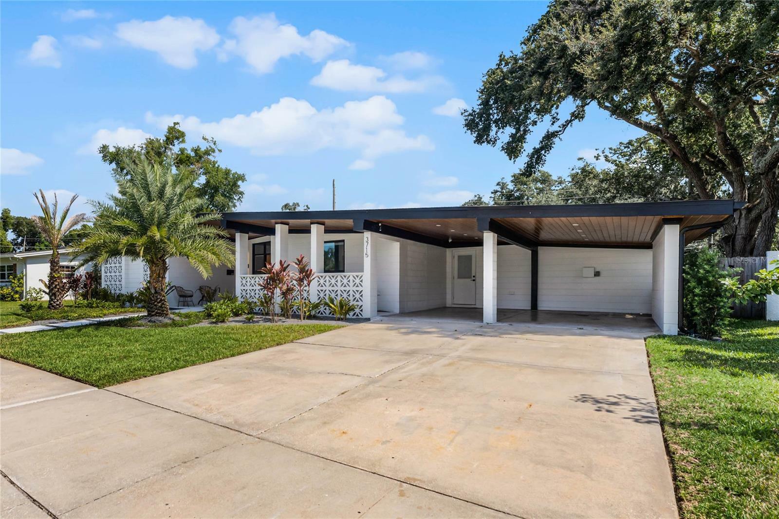 Property Photo:  3715 Neptune Drive  FL 32804 