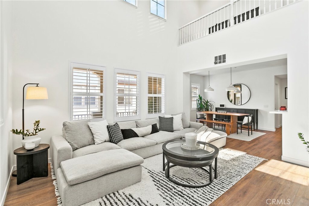 Property Photo: 215 Lockford CA 92602
