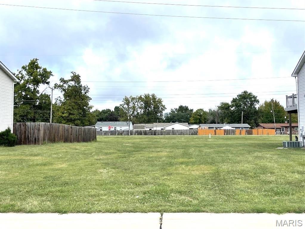 Property Photo: 2165 Hunters Point Drive IL 62040