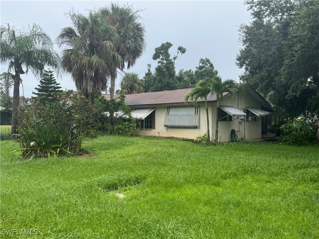 Property Photo:  1346 Kenmore Street  FL 33952 