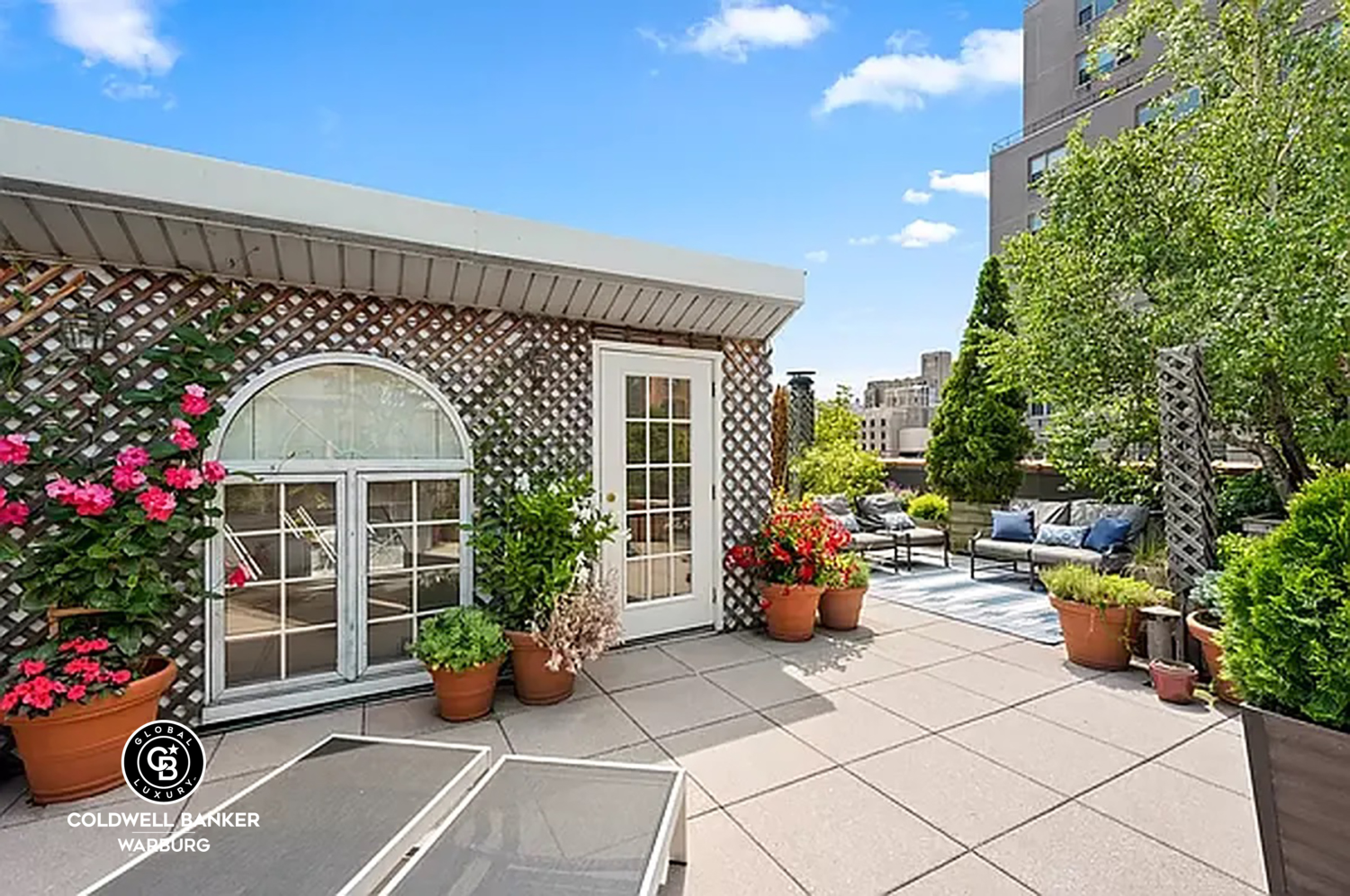 Property Photo: 161 W 15th Street Ph7f NY 10011