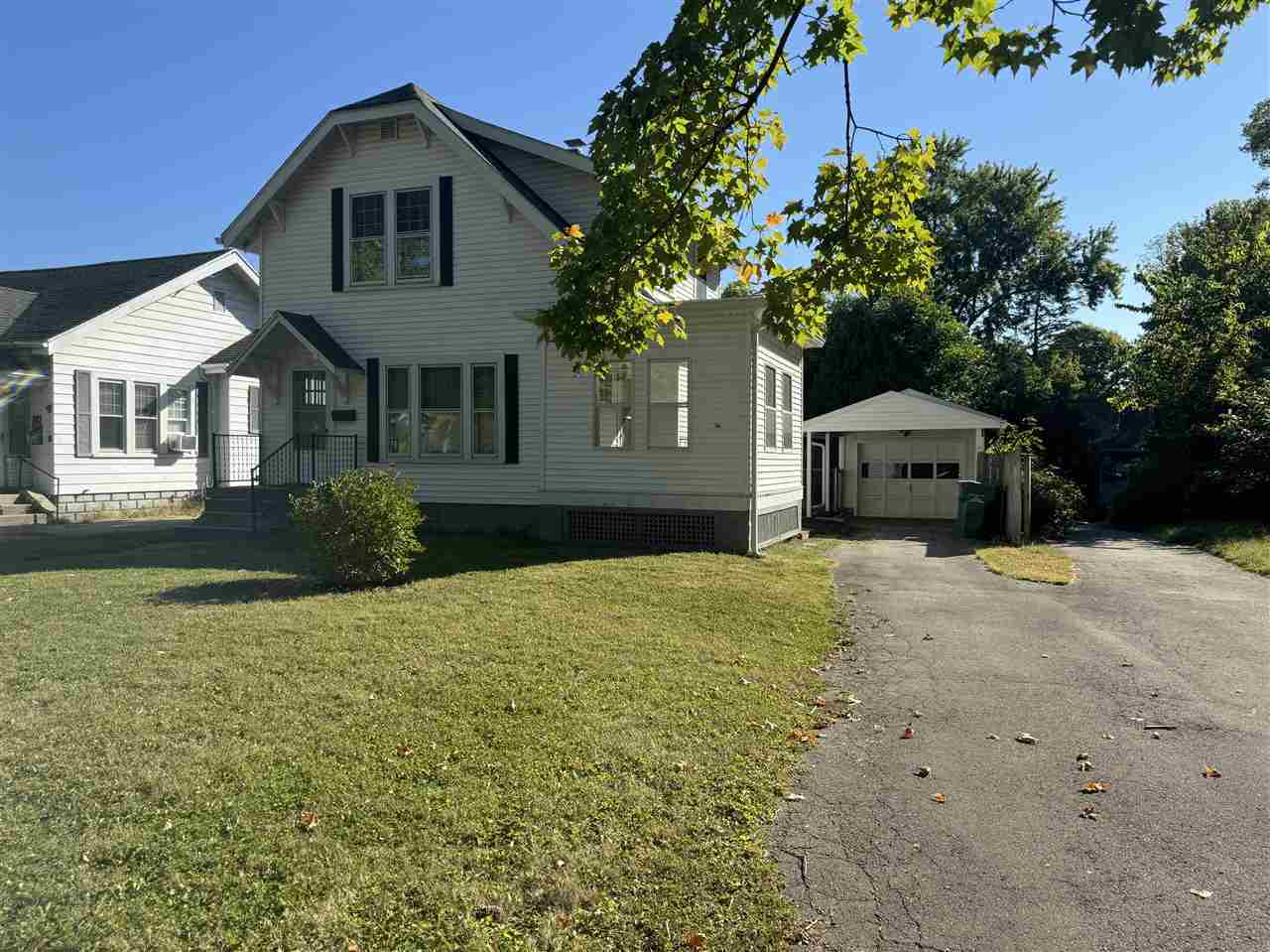 Property Photo:  101 NW 7th Street  IN 47374 