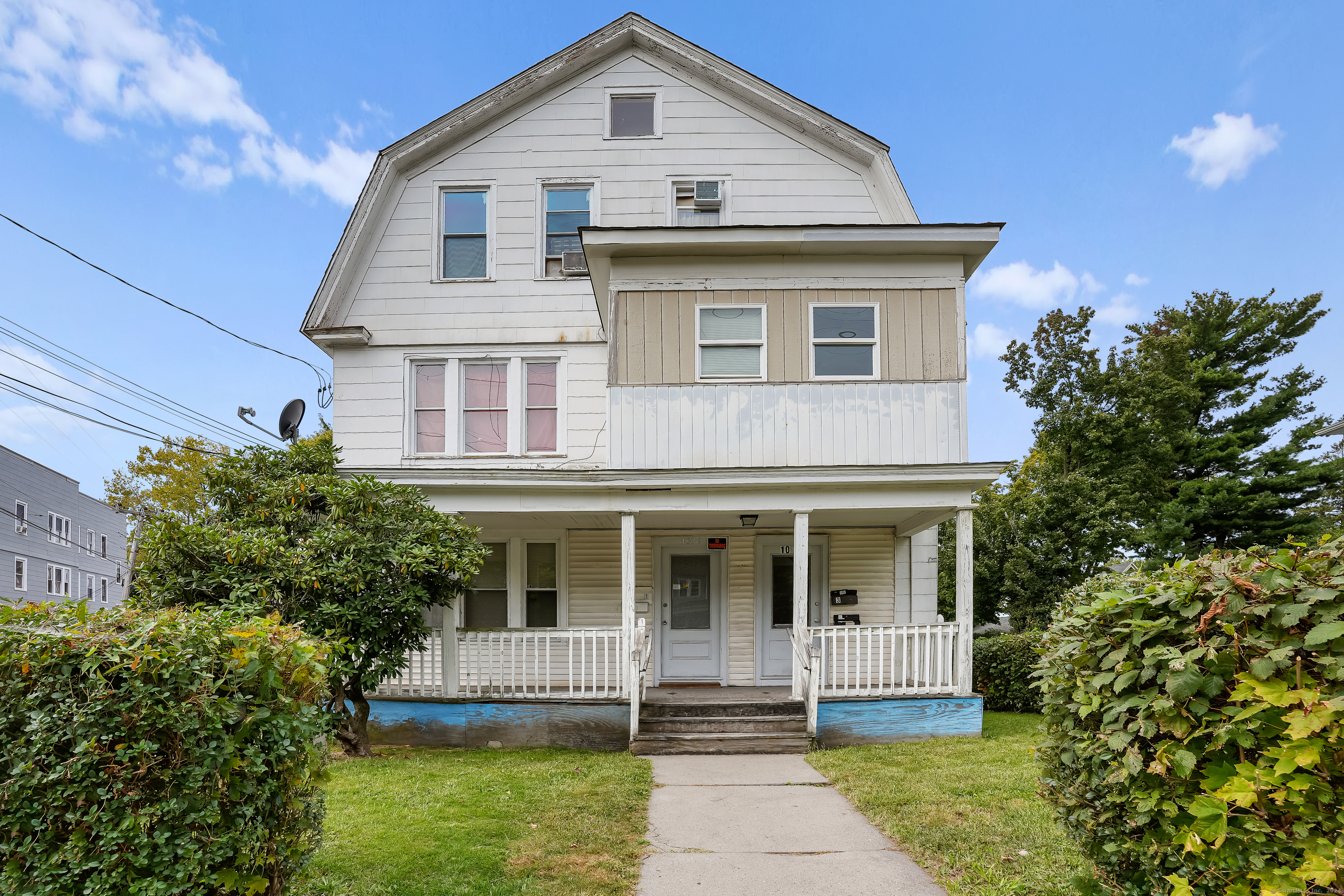 Property Photo: 1076 Broad Street CT 06450