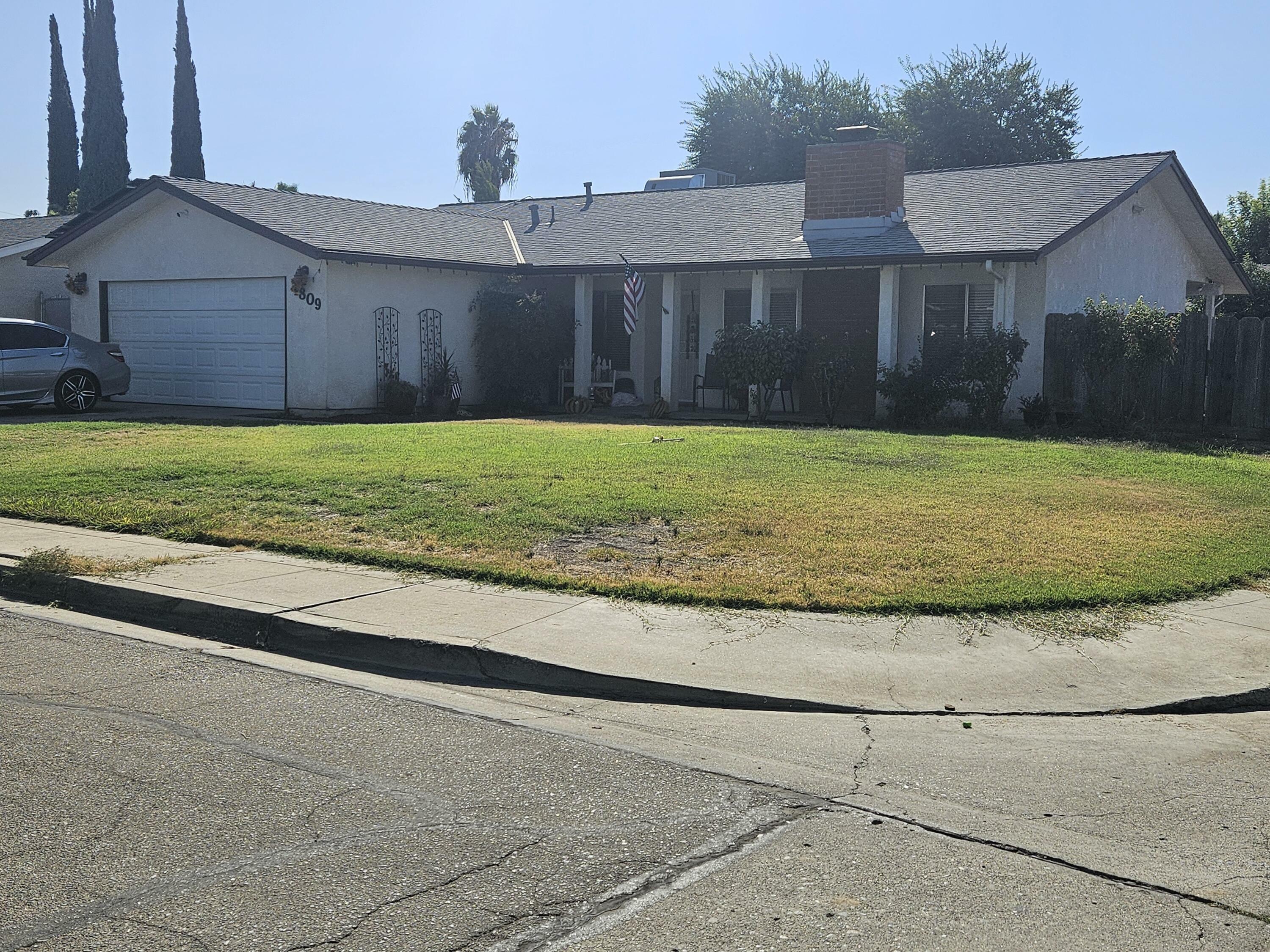 1809 S Pride Street  Visalia CA 93277 photo