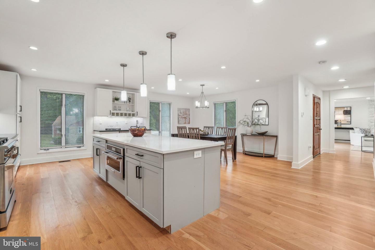 Property Photo:  2902 Park Drive SE  DC 20020 