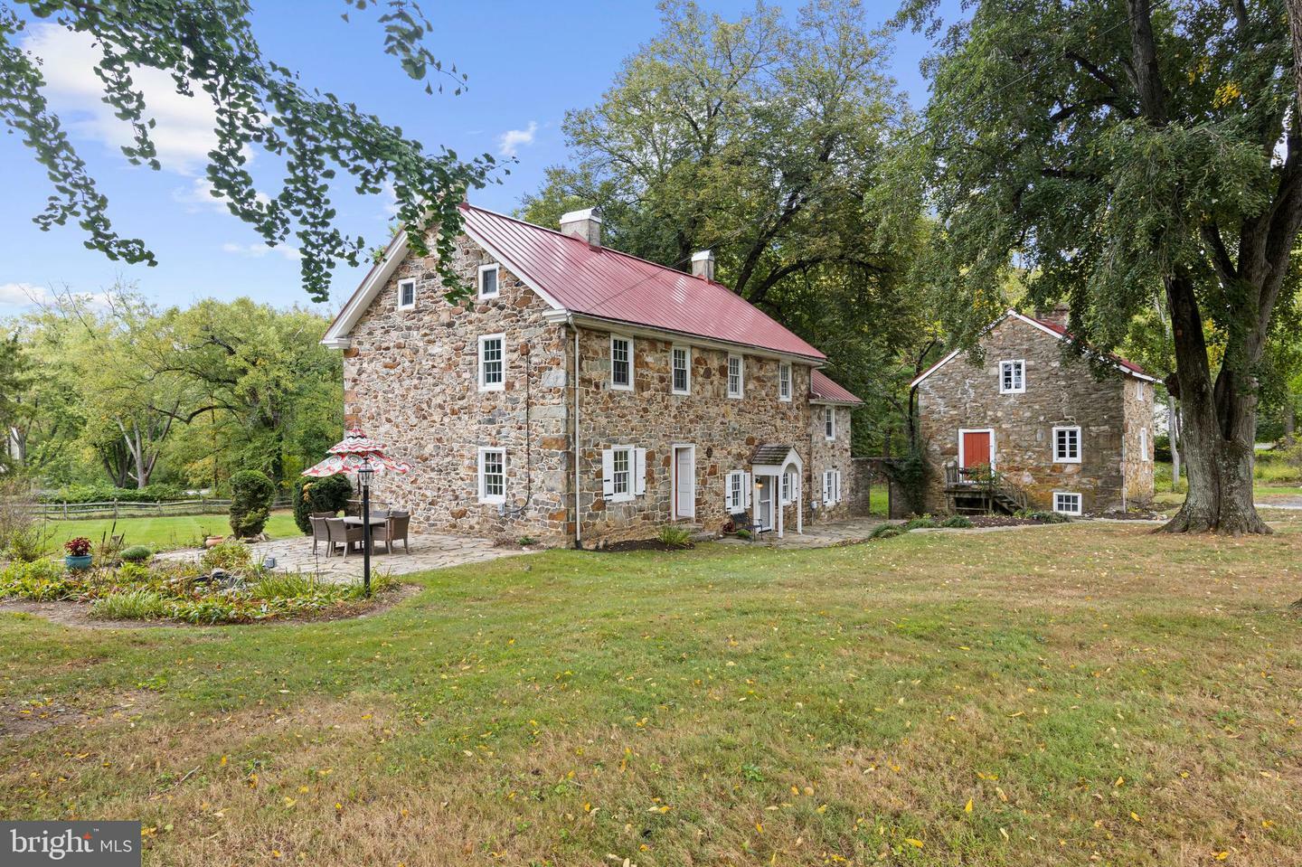 Property Photo:  621 Newcomen Road  PA 19341 