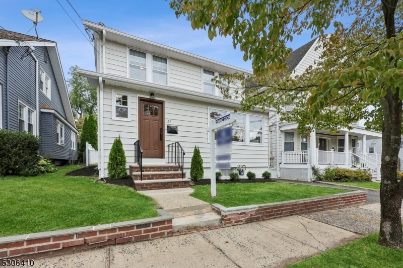 Property Photo:  27 Rosedale Ave  NJ 07041 