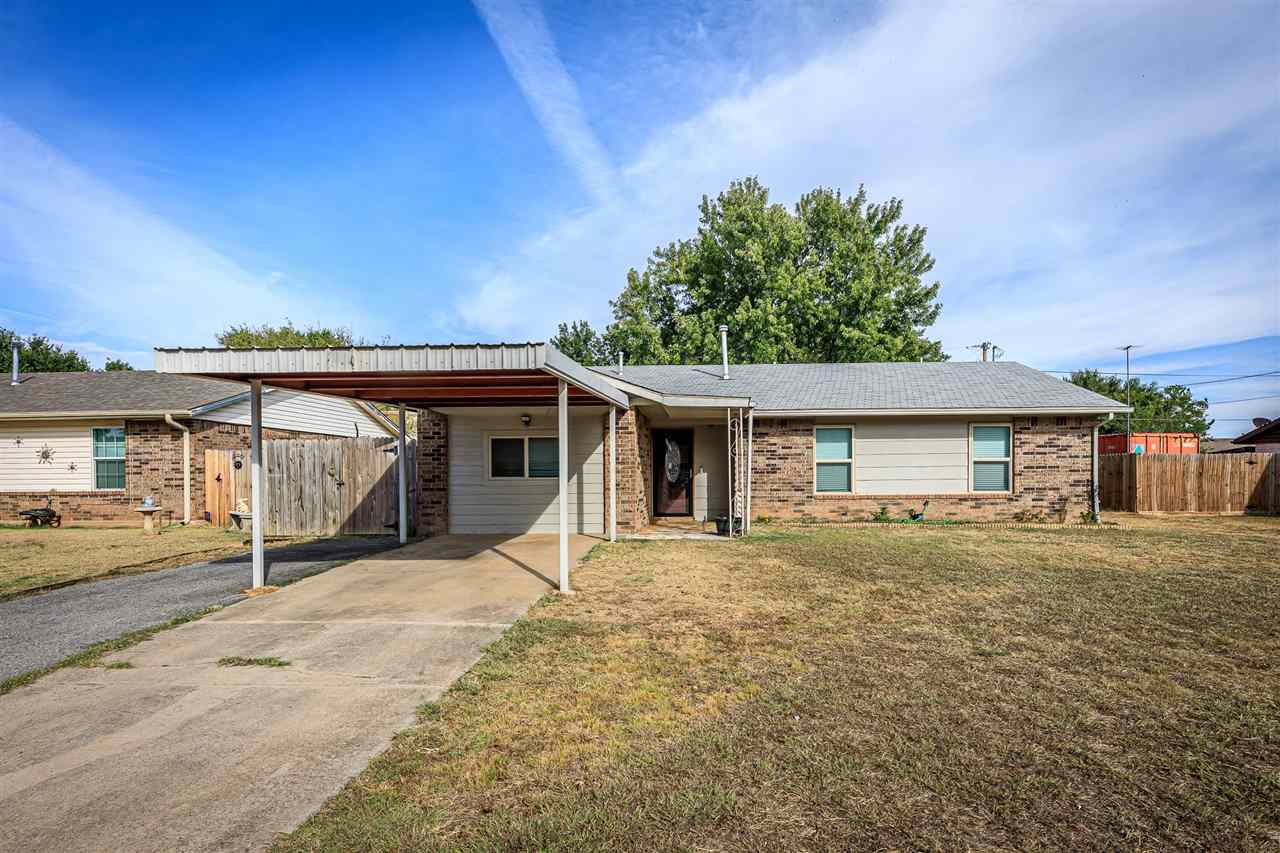 Property Photo:  207 Deer Dr  OK 73527 