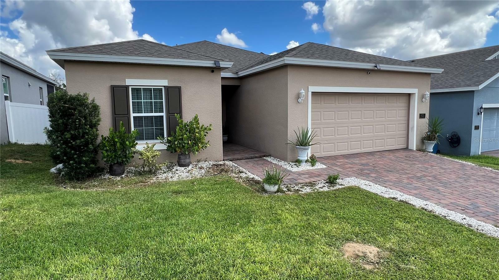 Property Photo:  625 Disa Drive  FL 33837 