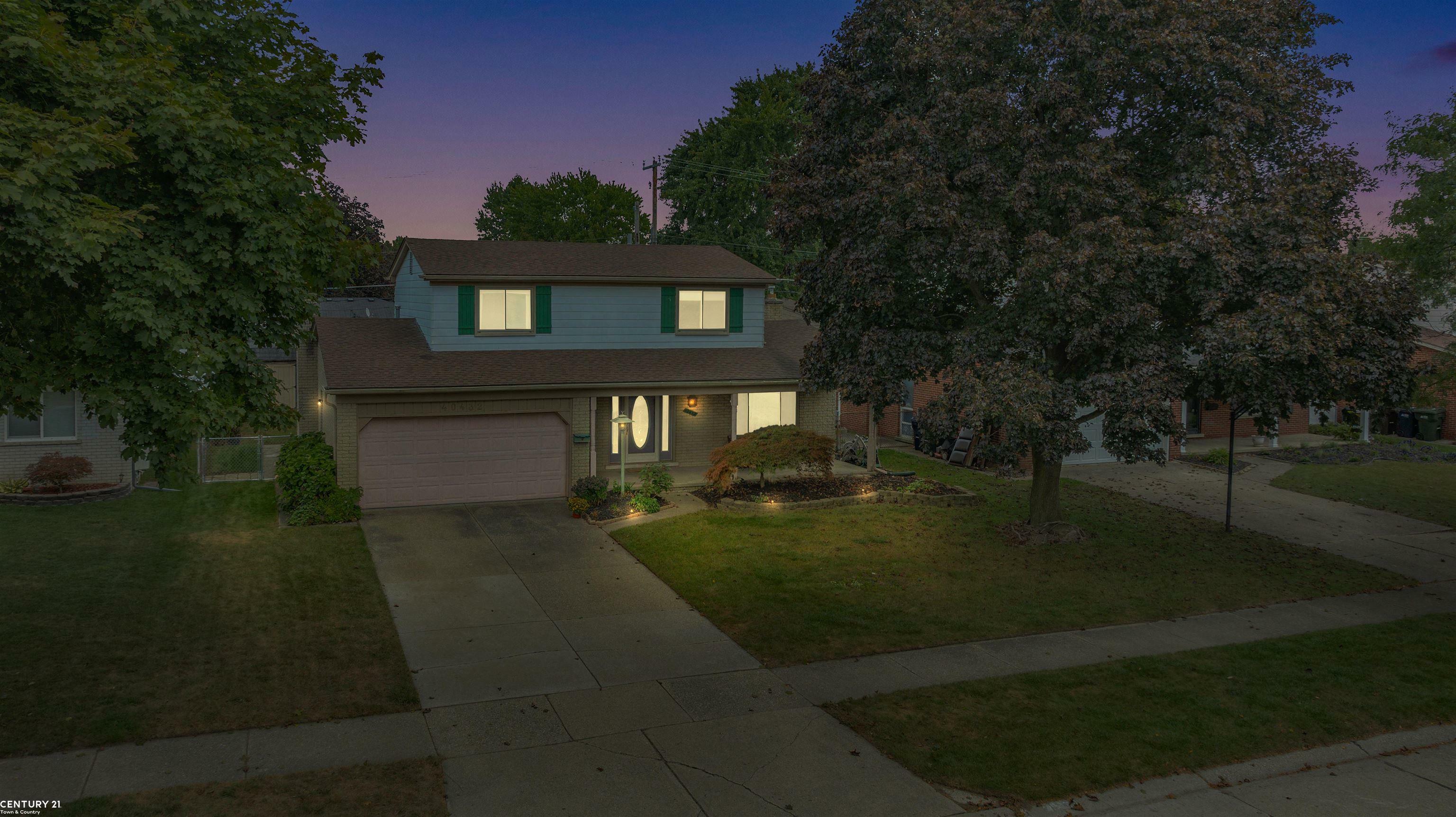 Property Photo:  40432 Meade Pointe Drive  MI 48313 