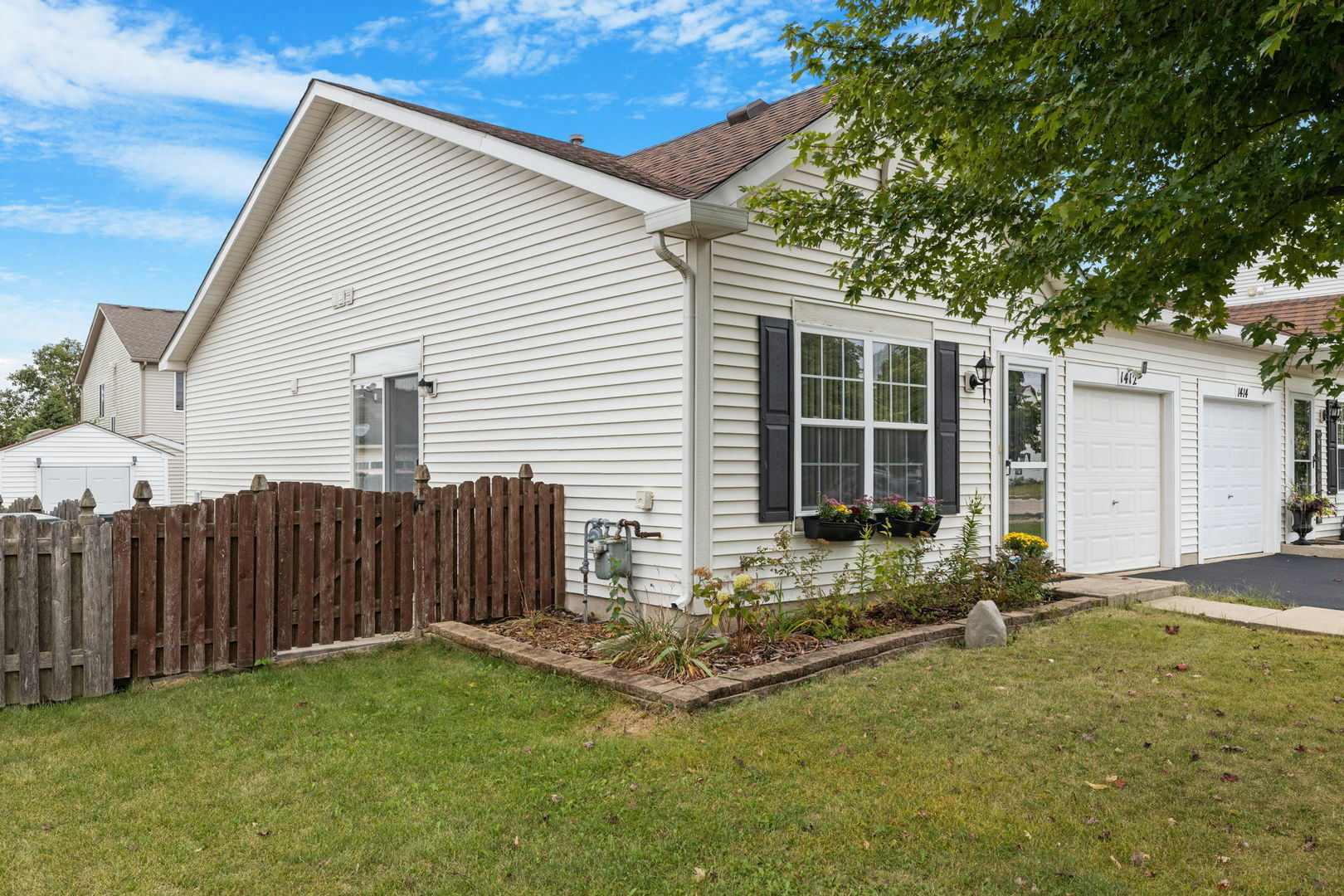 Property Photo:  1412 Dahlgren Lane  IL 60447 