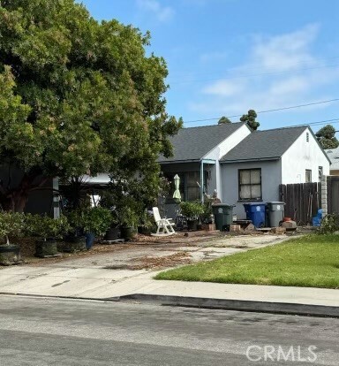 Property Photo:  414 Gill Avenue  CA 93041 