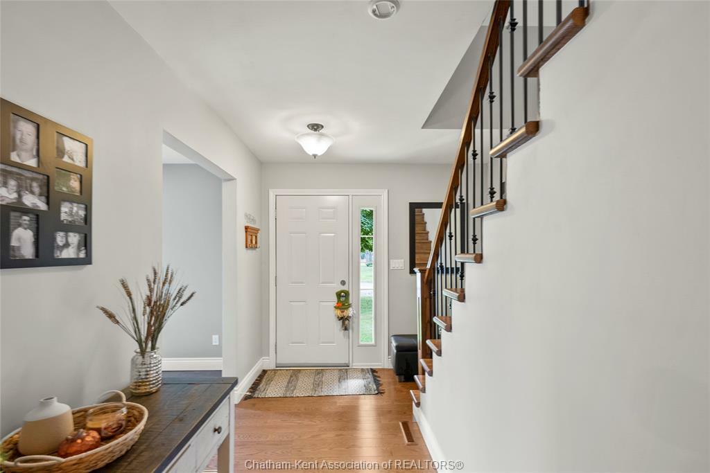 Property Photo:  35 Cedarwoods Crescent  ON N7L 3W7 