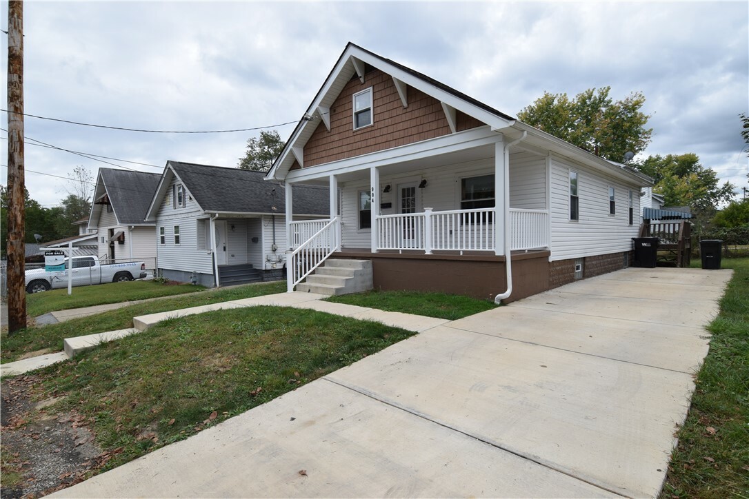 Property Photo:  904 Cherry Street  PA 15001 