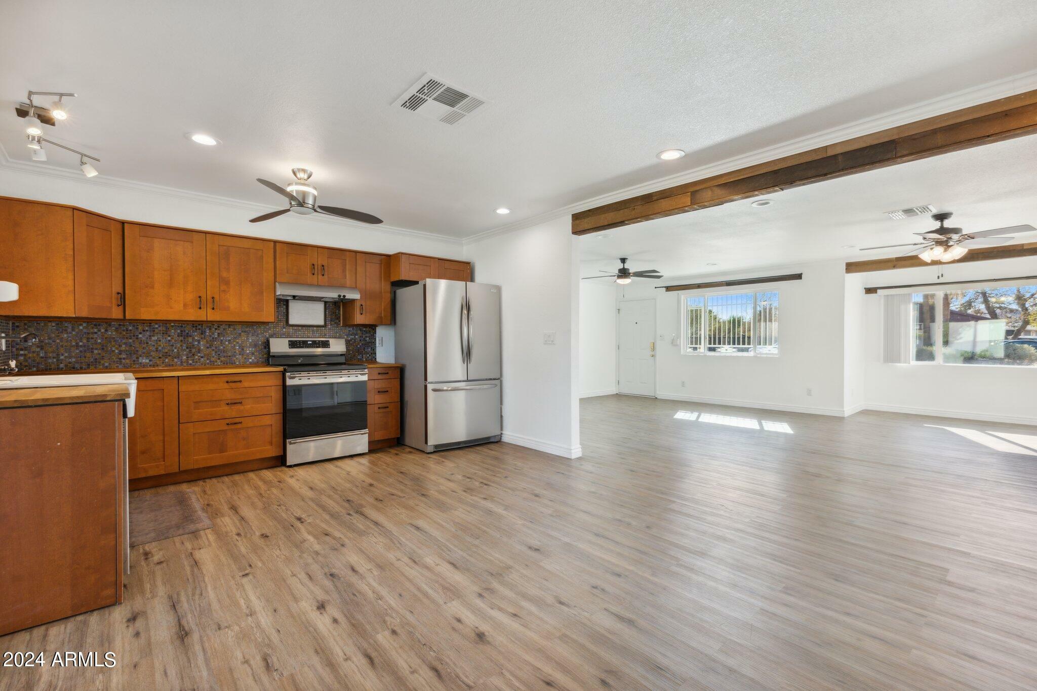 Property Photo:  5607 S Beck Avenue  AZ 85283 