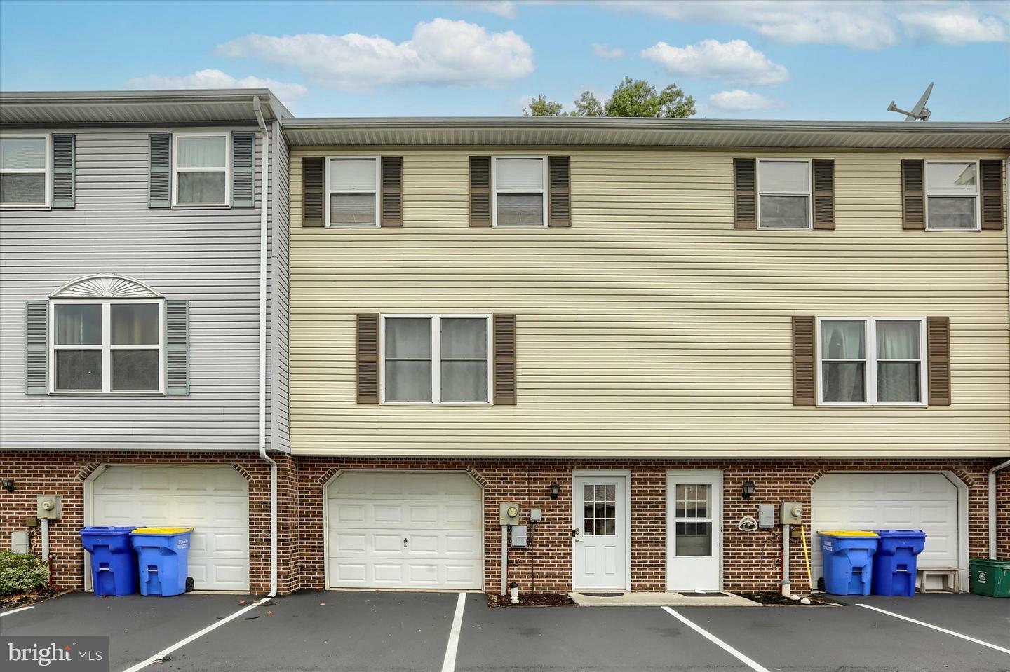 Property Photo:  16 Pine Drive  PA 17345 