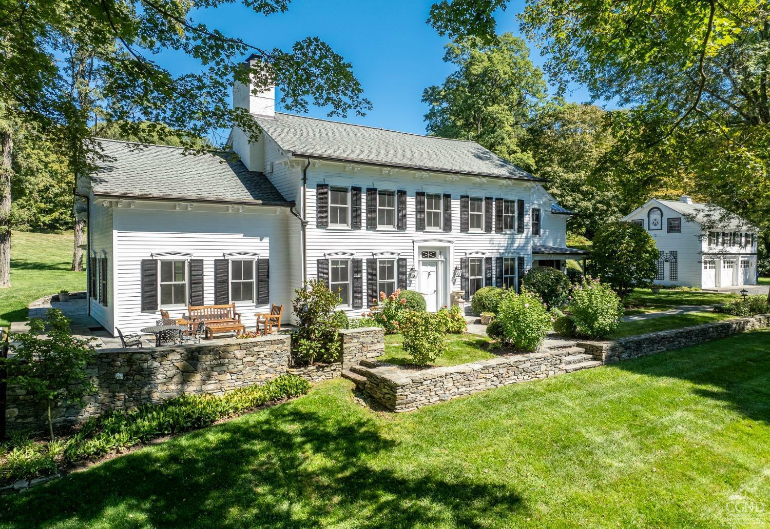 Property Photo:  570 Pumpkin Lane  NY 12514 