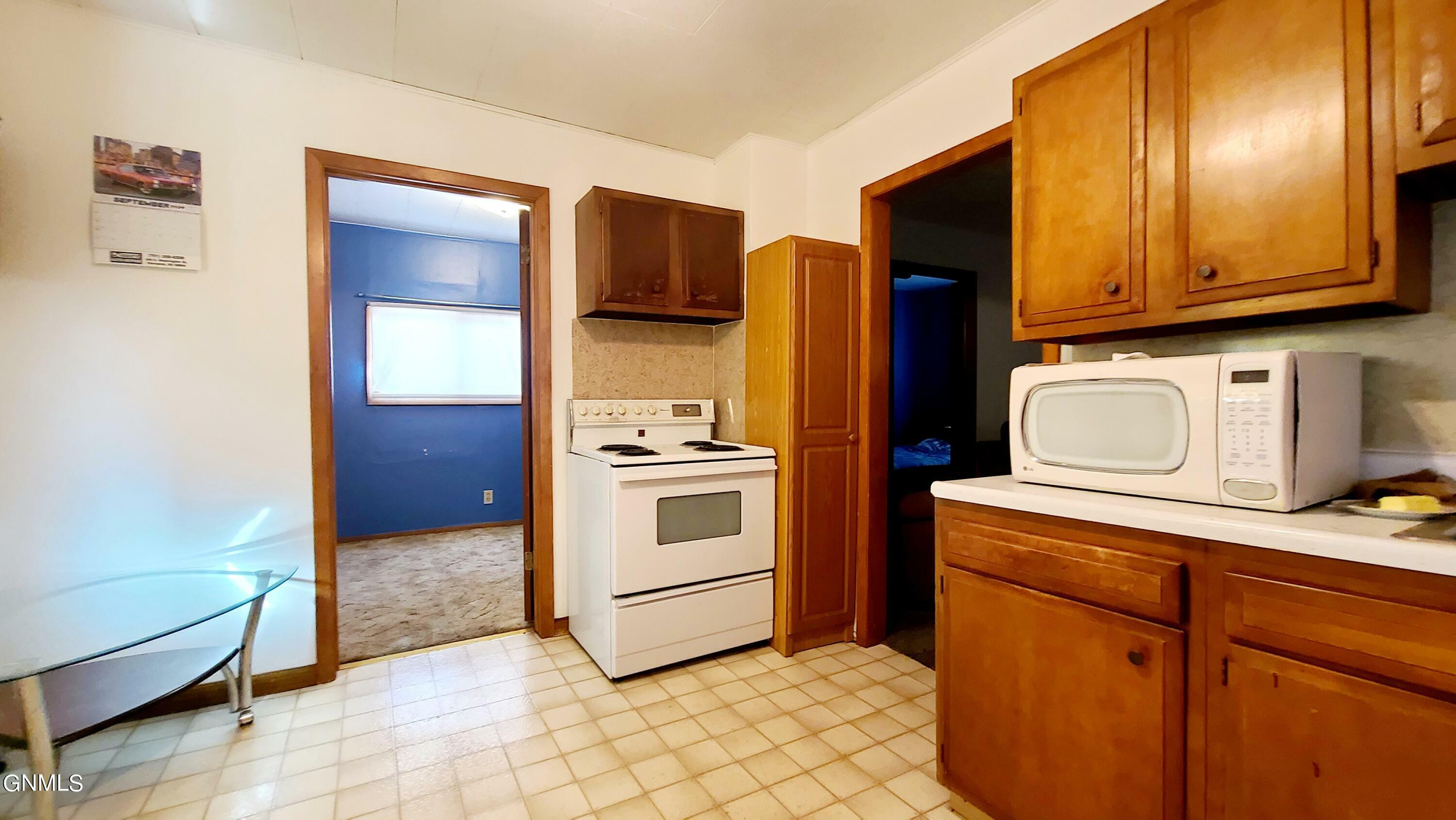 Property Photo:  414 16th Street S  ND 58504 