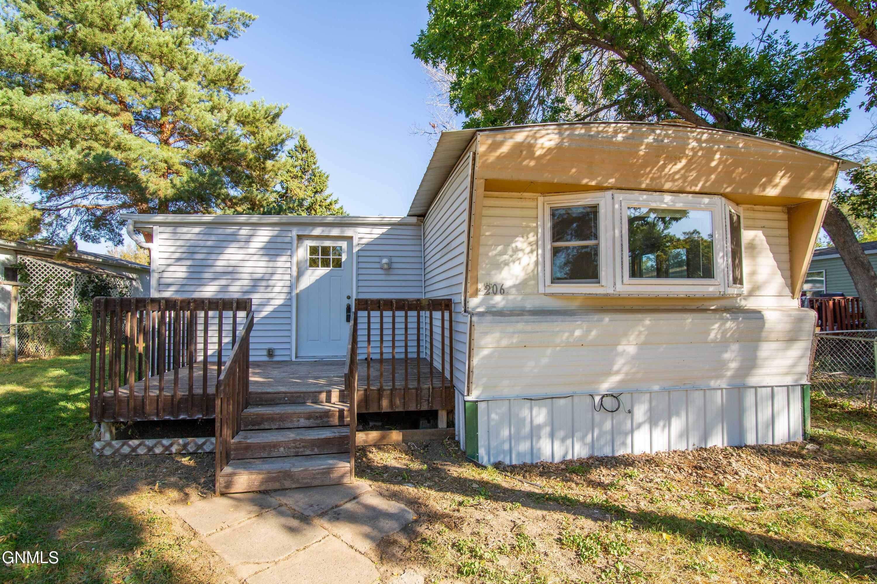 Property Photo:  206 Coyote Street  ND 58554 