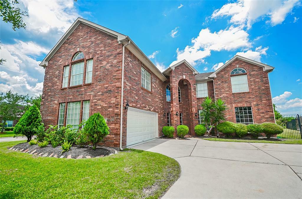 Property Photo:  408 Elder Grove Court  TX 77584 