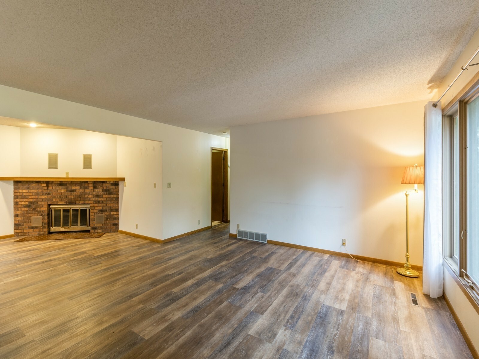 Property Photo:  315 W 5th Street  IA 50219 