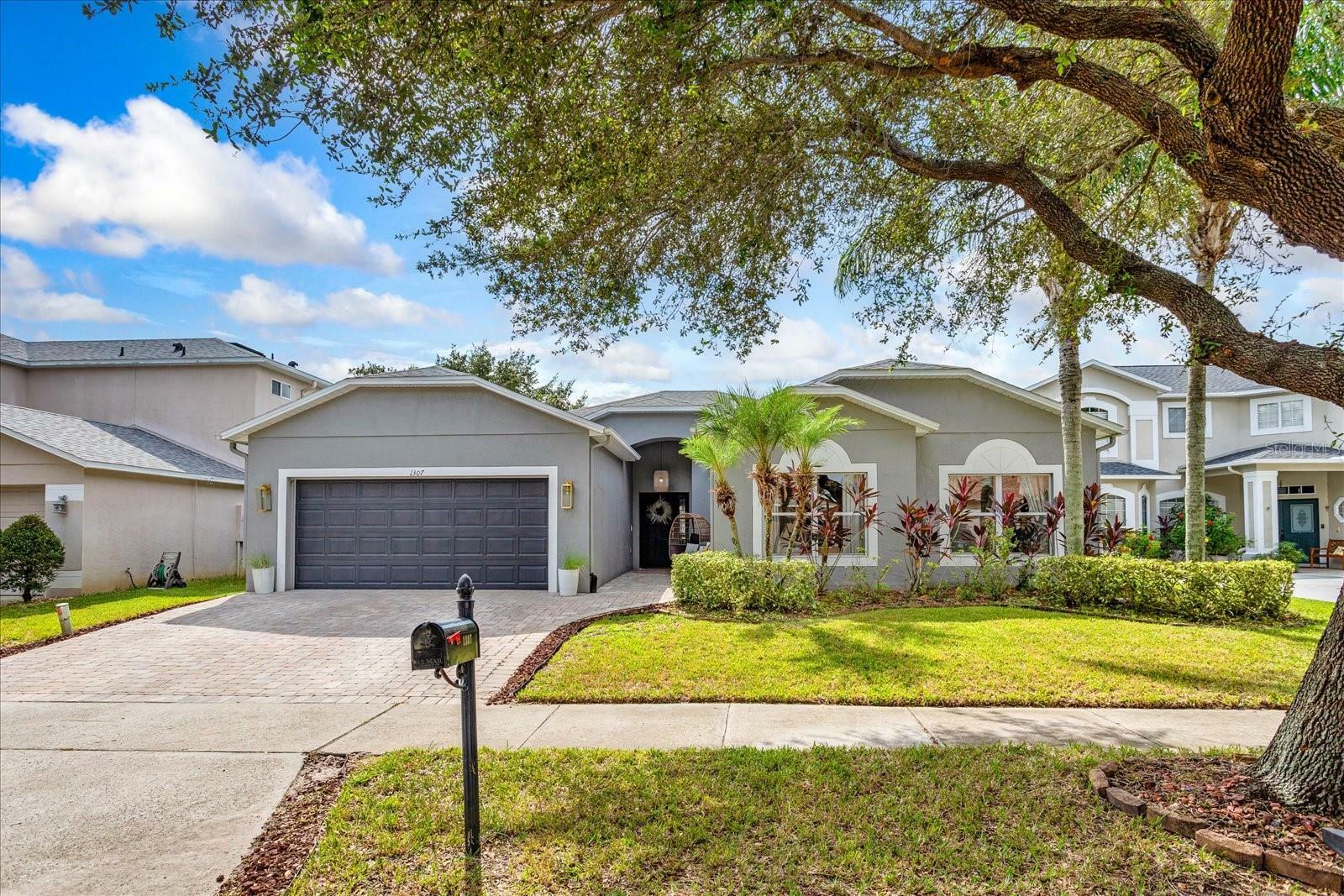 Property Photo:  1307 Castleport Road  FL 34787 