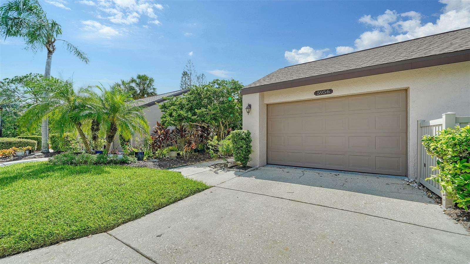 Property Photo:  5956 Clubside Drive  FL 34243 