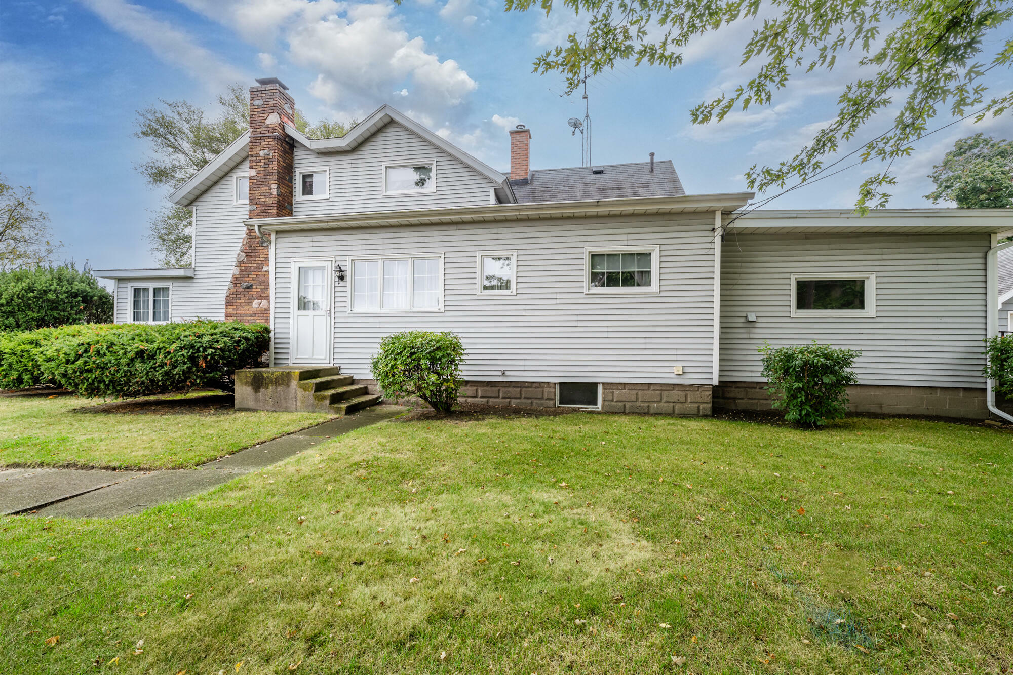 Property Photo:  4314 Lake Street  MI 49106 