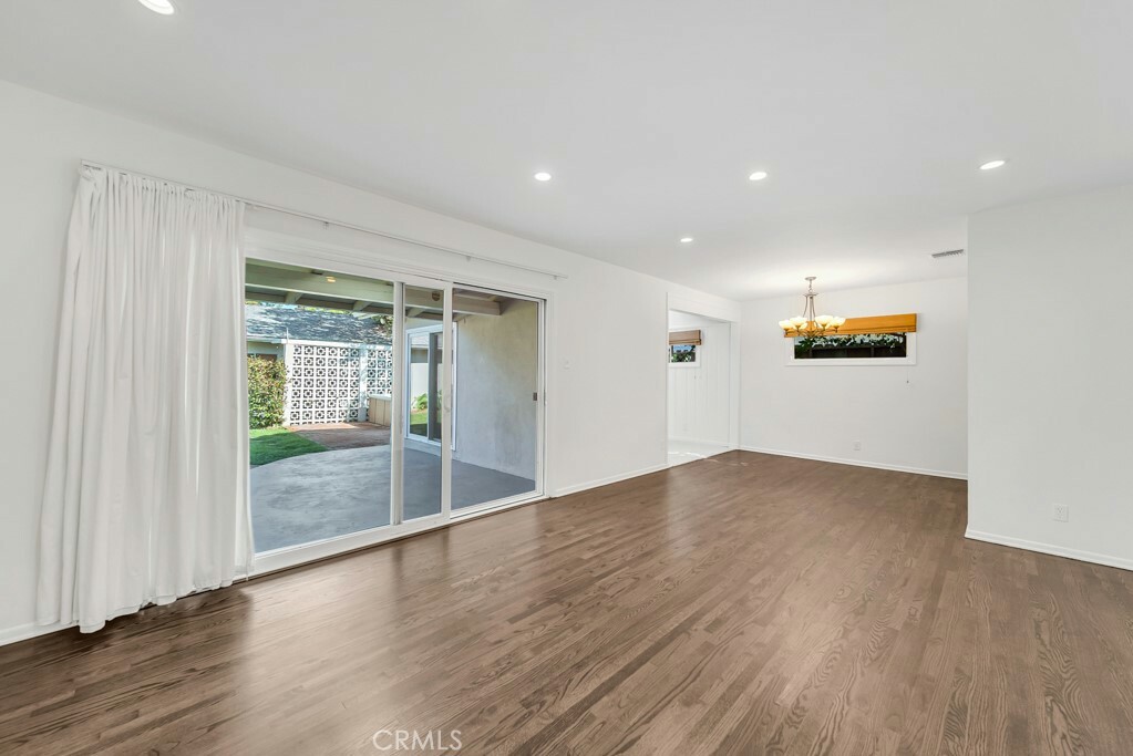 Property Photo:  6512 McLennan Avenue  CA 91406 