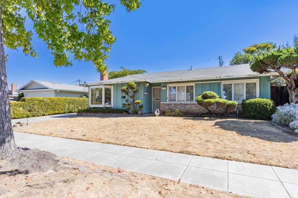 Property Photo:  1776 Ledgewood Drive  CA 95124 