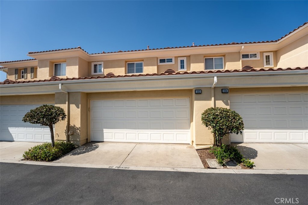 Property Photo:  202 Via Vicini  CA 92688 