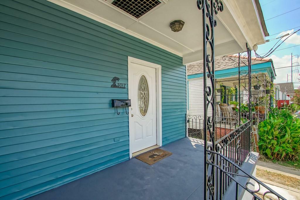 Property Photo:  3017 Annette Street  LA 70122 