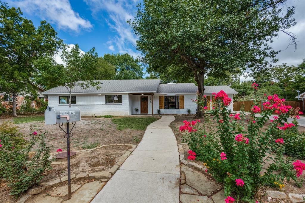 Property Photo: 1220 Tulane Drive TX 76201