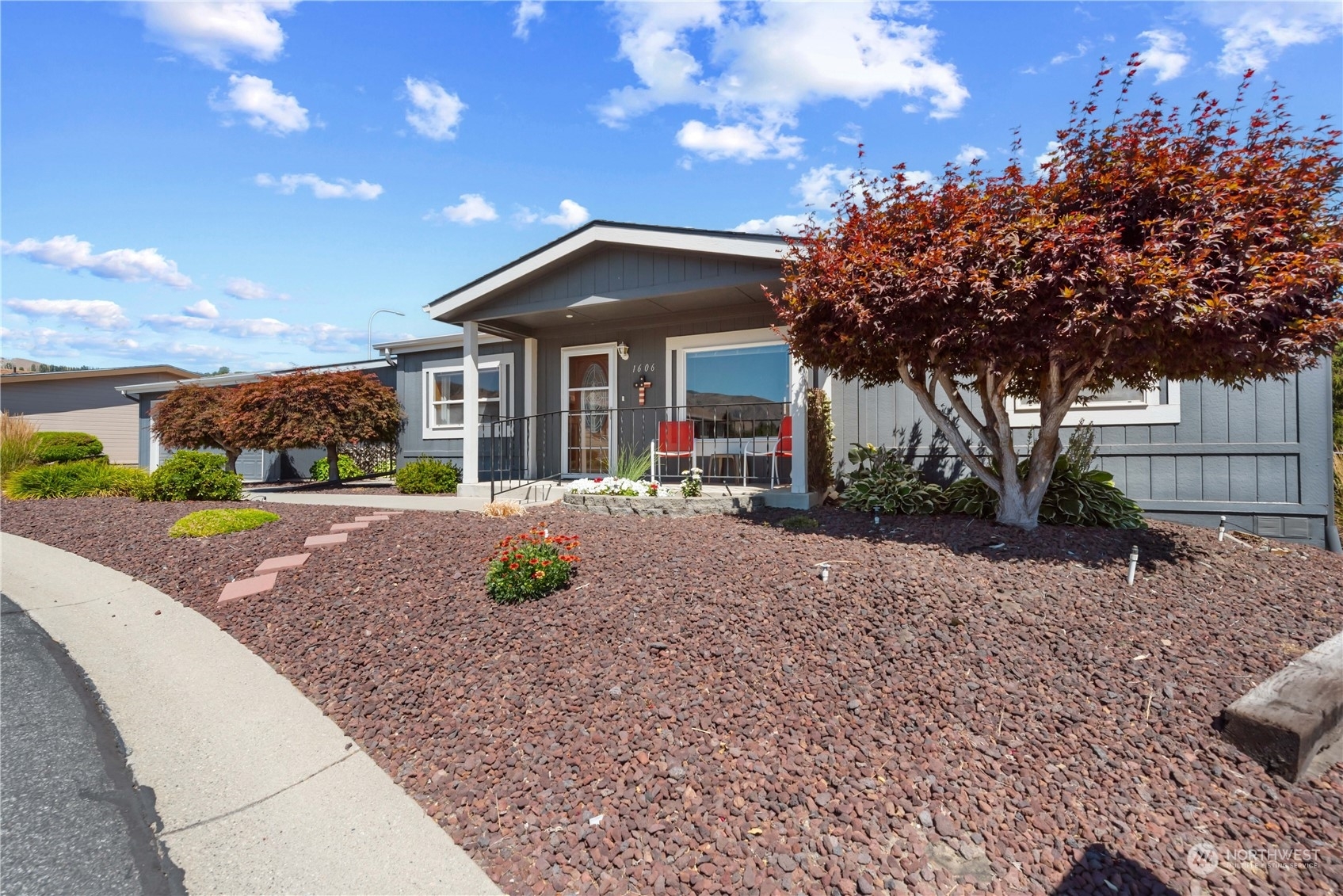 Property Photo:  1606 Clark Drive 3  WA 98801 