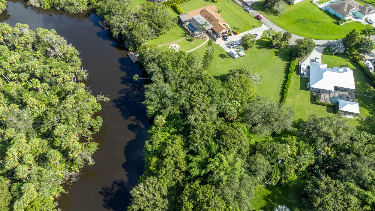 Property Photo:  1641 Mallard Court  FL 34982 