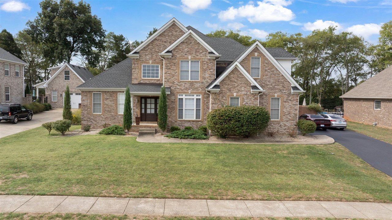 Property Photo:  803 Pintail Court  KY 42104 
