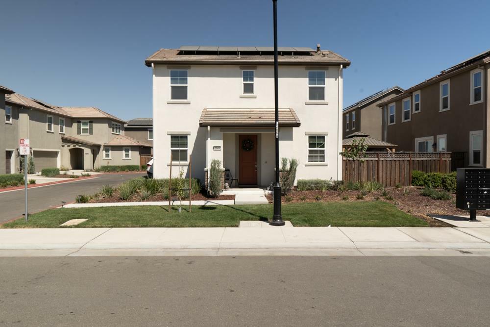 Property Photo:  2049 Daimler Street  CA 95330 