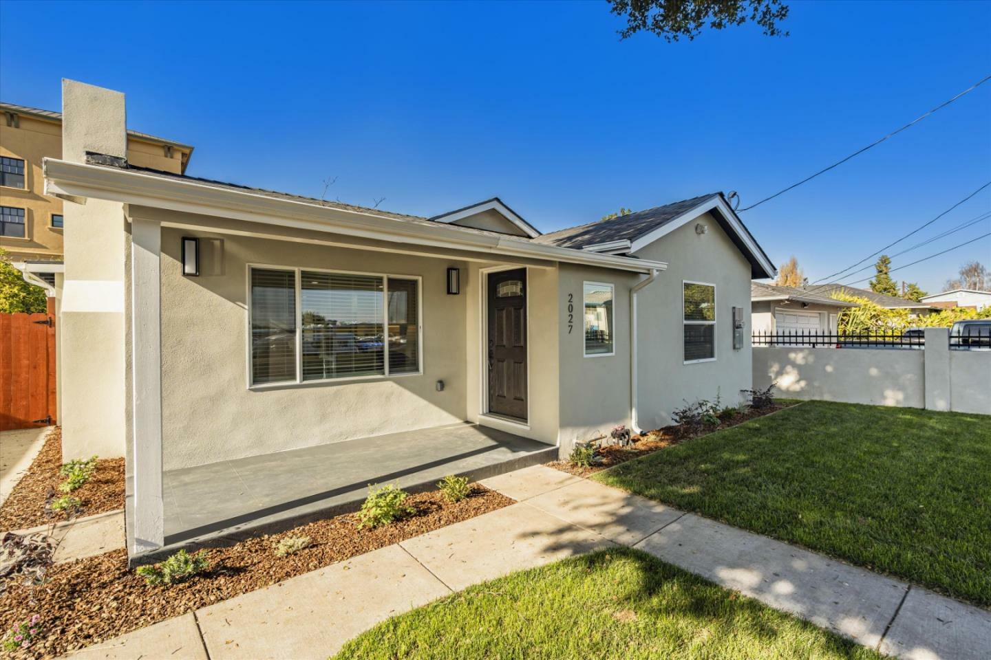 Property Photo:  2027 Clarke Avenue  CA 94303 